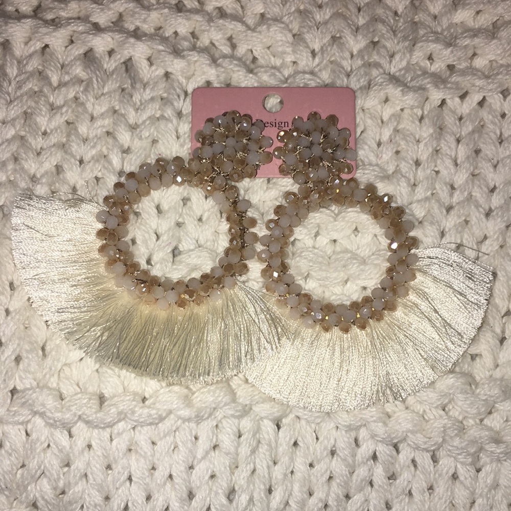 NWT! Mauve-Beige Tassel Earrings!